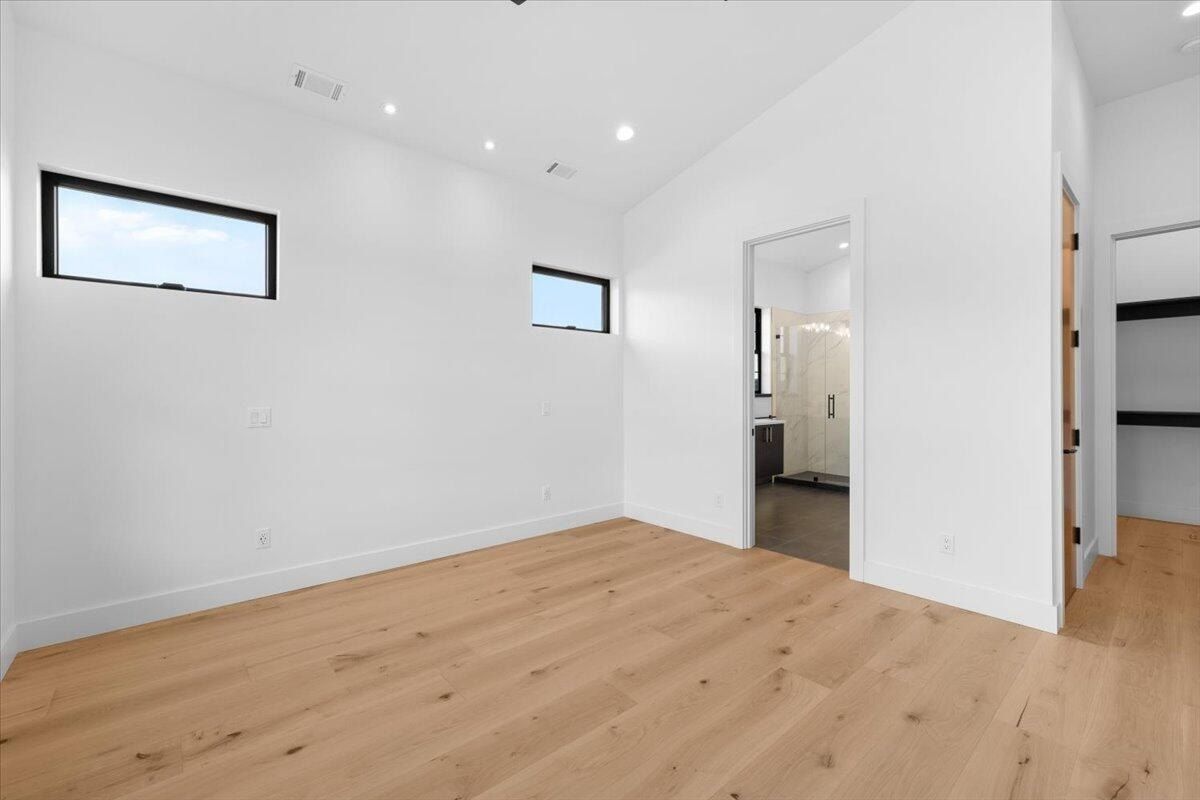 391 Clinton Street. Ashland, OR 97520