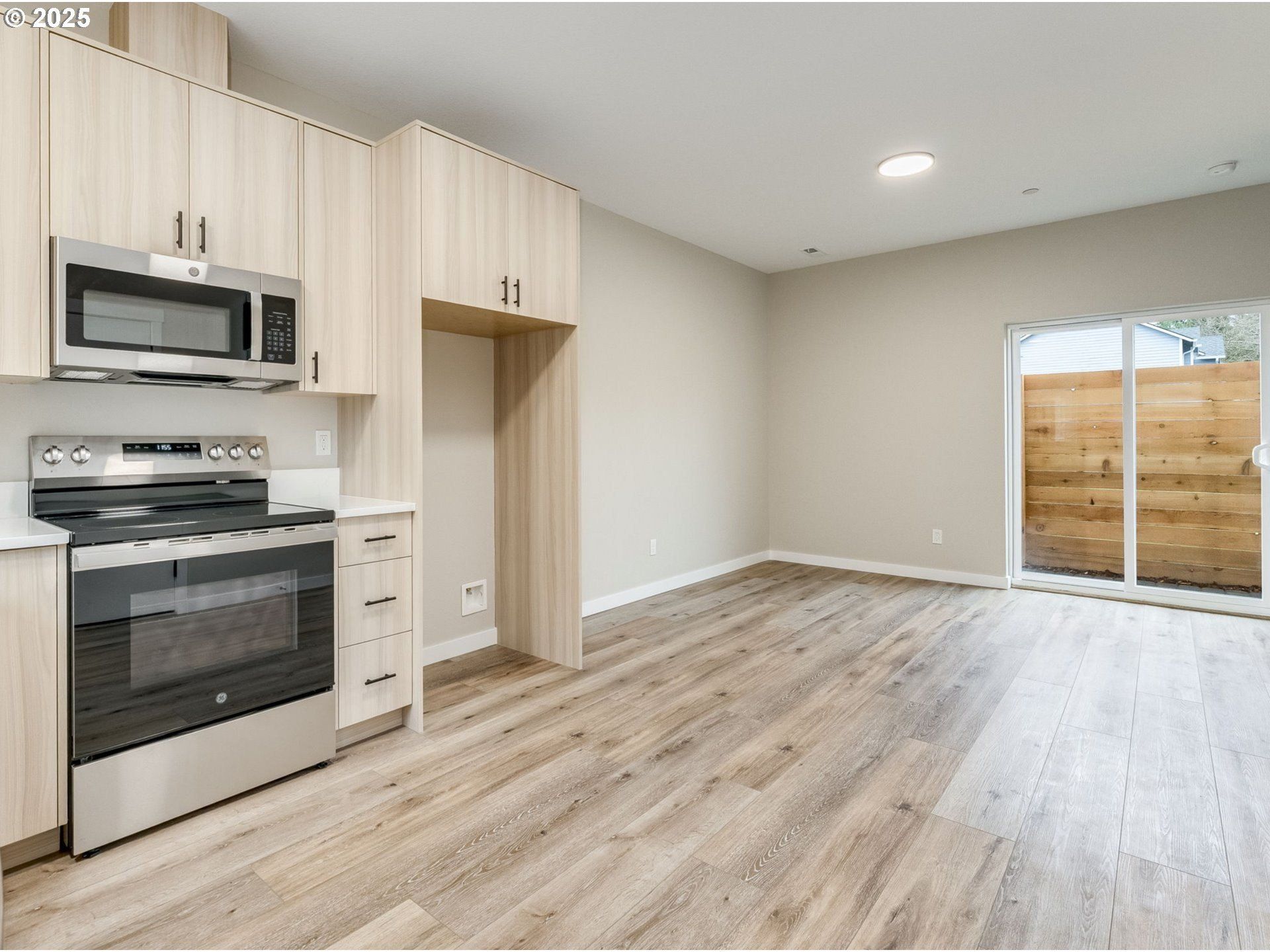 14372 Se Knight St. Portland, OR 97236