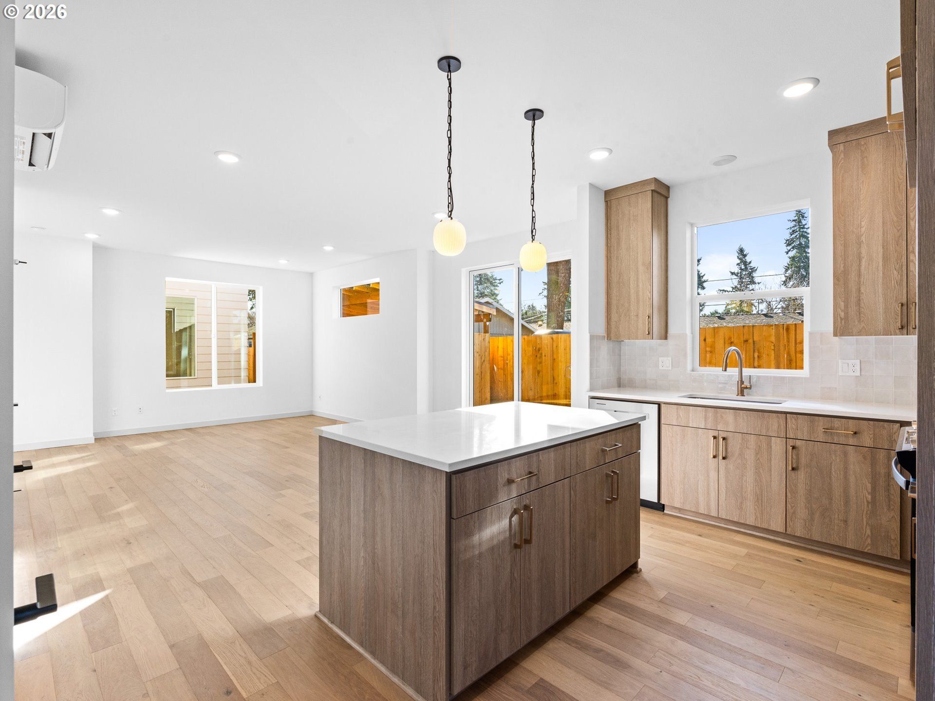 7468 Se Tolman St. Portland, OR 97206