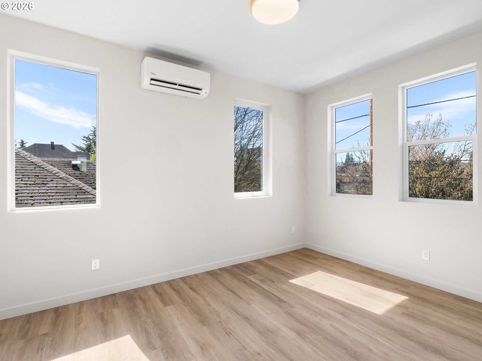 5860 N Missouri Ave Unit 1. Portland, OR 97217