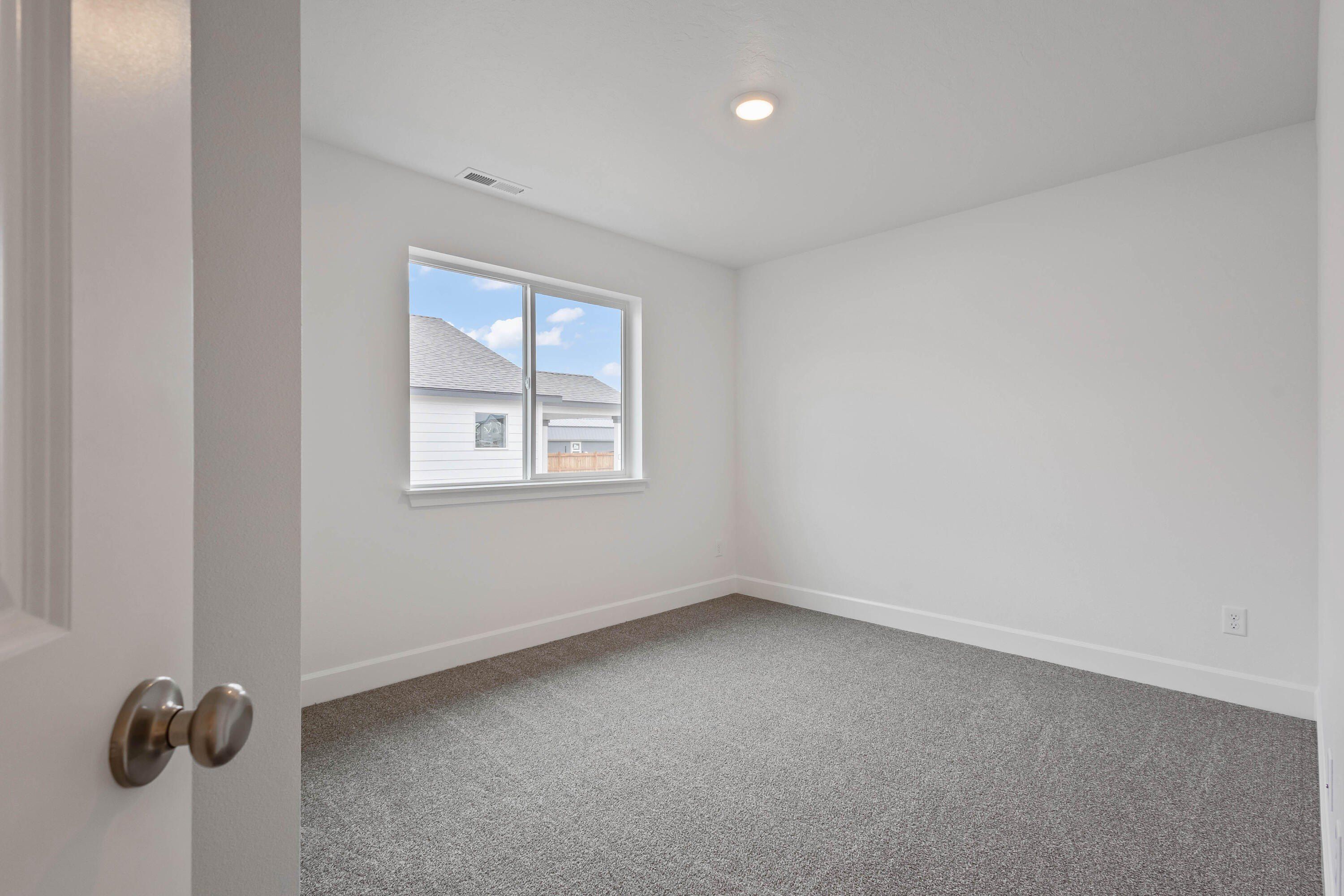 4144 Sw Pumice Avenue Unit 73. Redmond, OR 97756