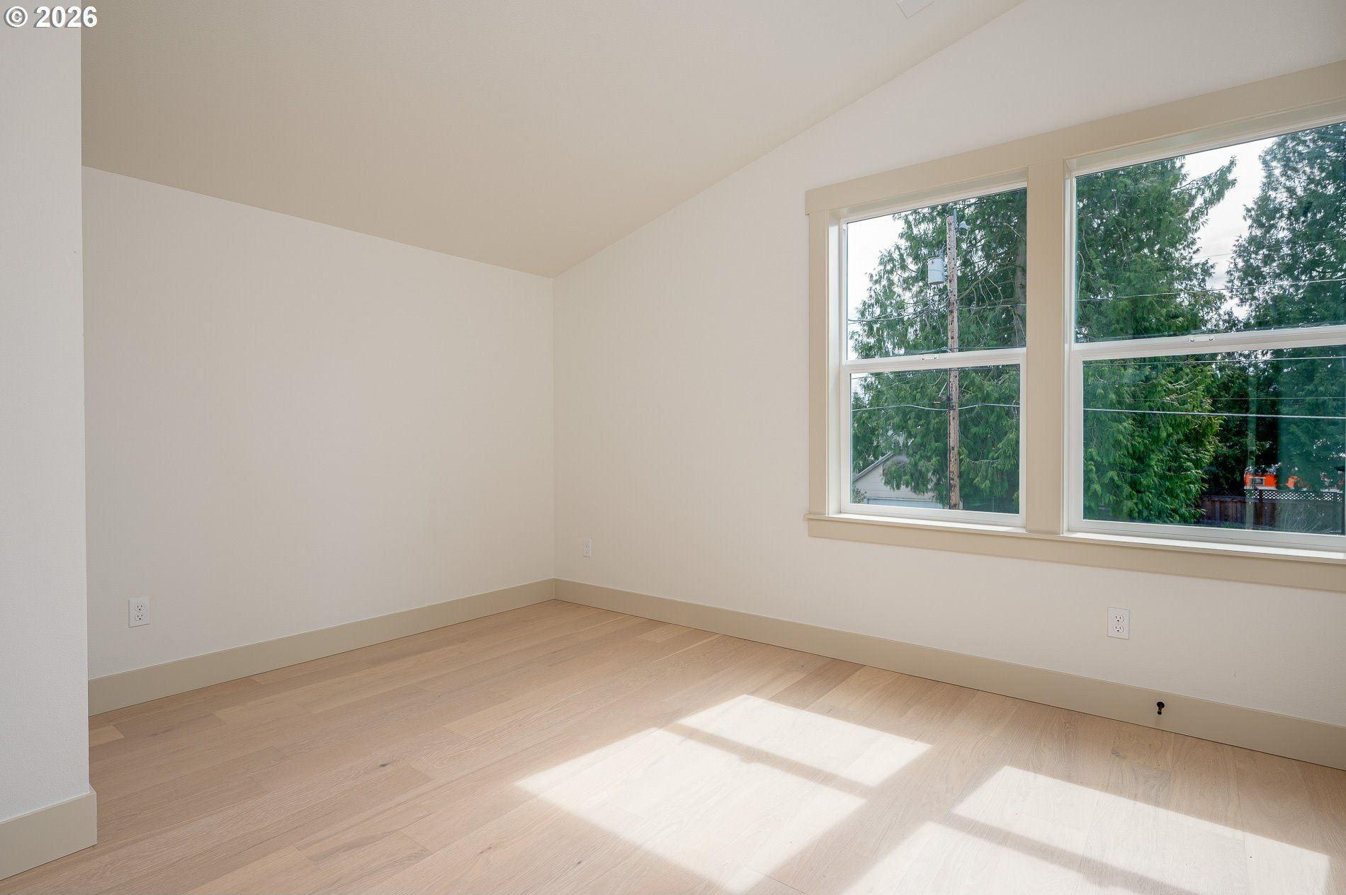 6909 Ne Multnomah St Unit C. Portland, OR 97213