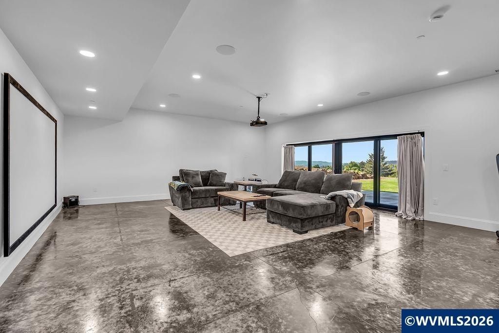 5501 Lipscomb St Se. Salem, OR 97317