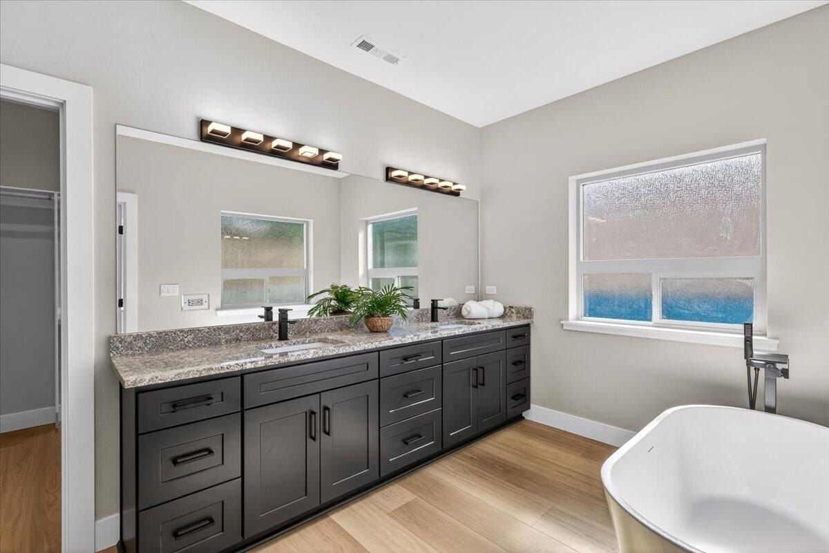 3304 Tree Top Drive. Medford, OR 97504