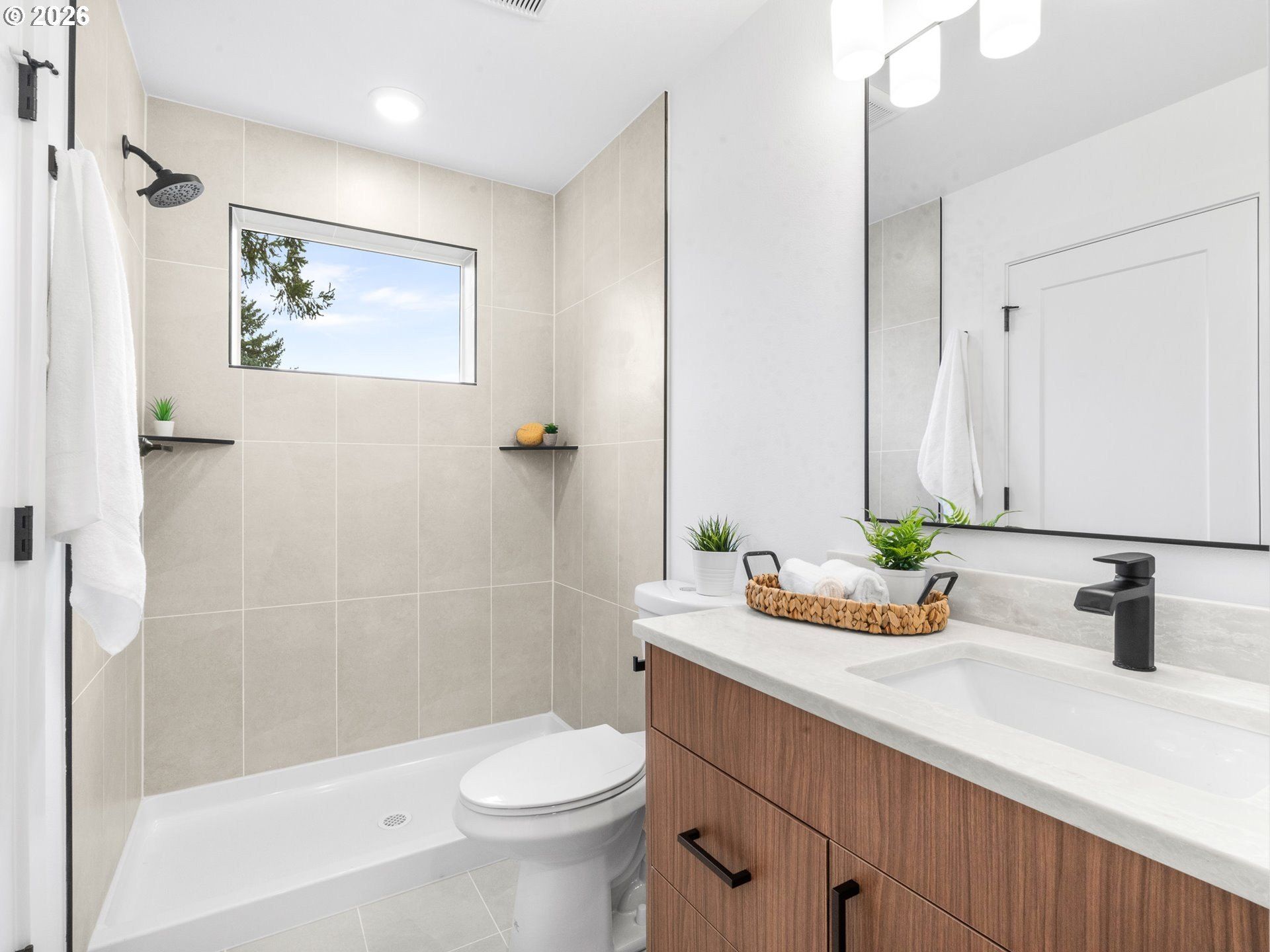 5305 Se Malden St. Portland, OR 97206