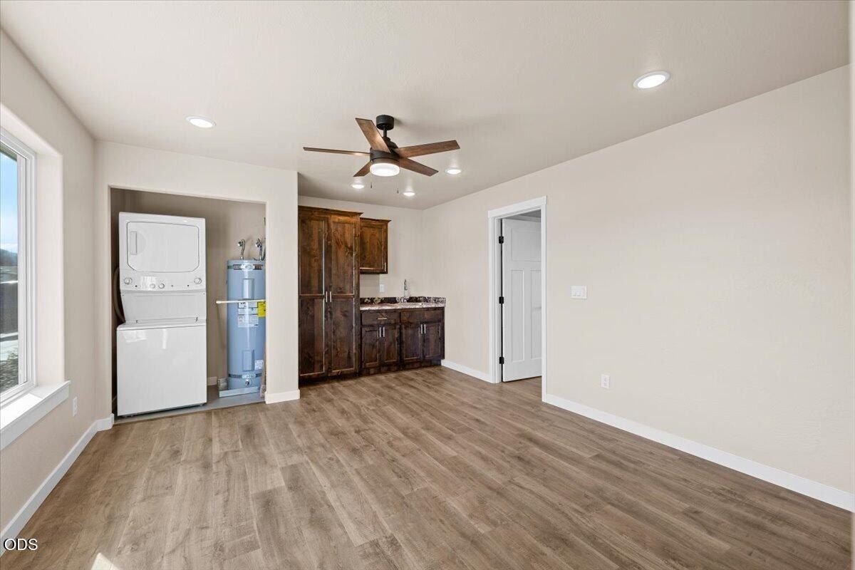 7871 Houston Loop. White City, OR 97503