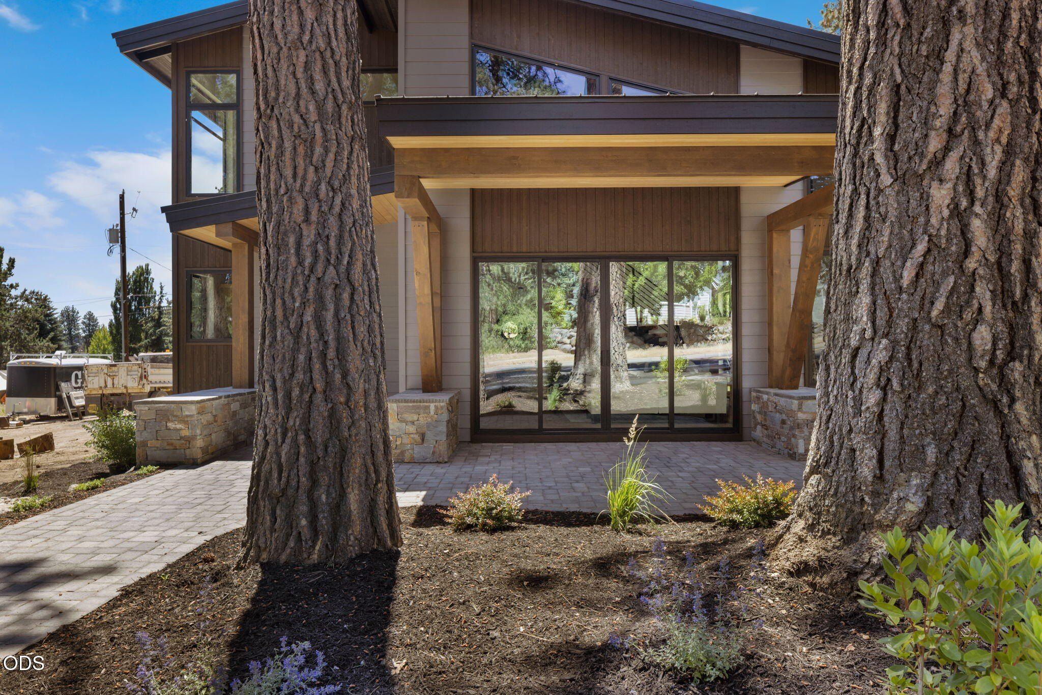 1565 Nw Galveston Avenue. Bend, OR 97703
