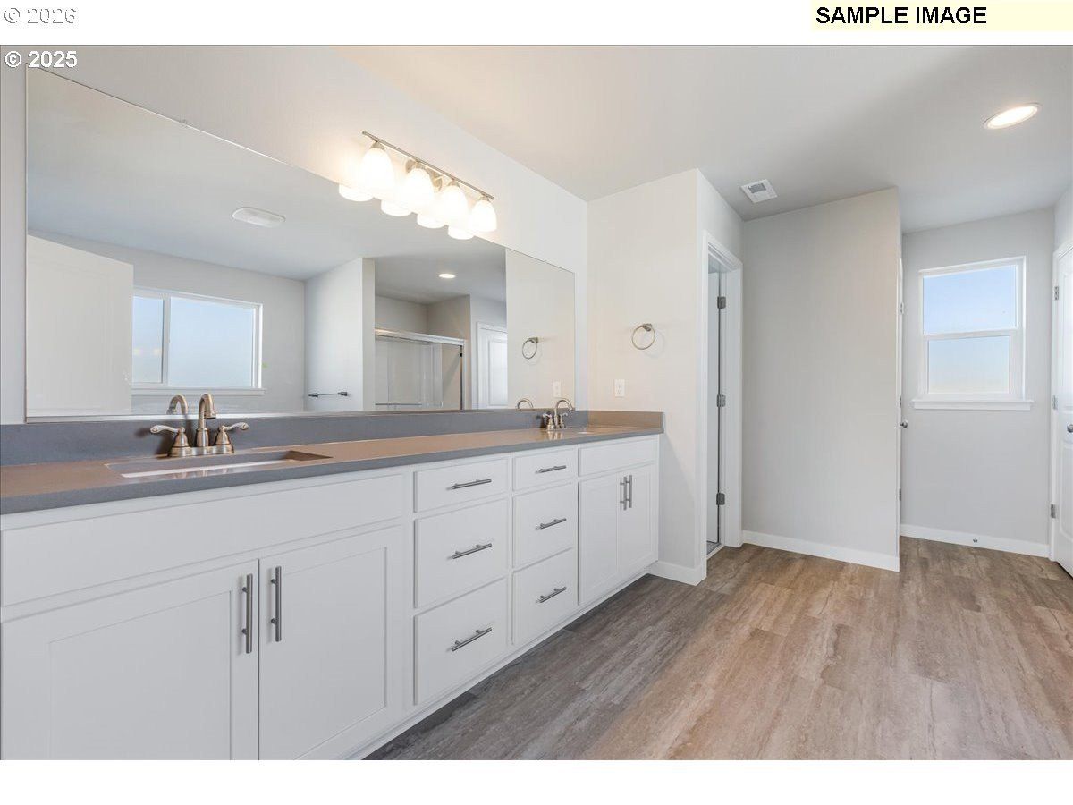651 S 5Th St. Carlton, OR 97111