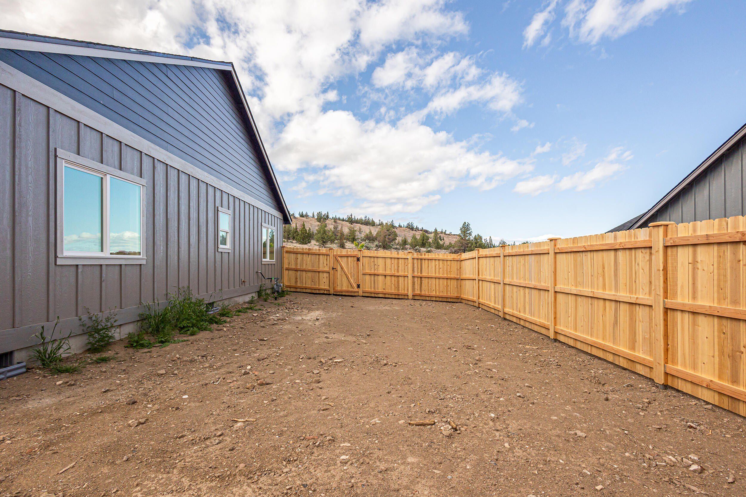 582 Sw H Street Lot 1. Madras, OR 97741