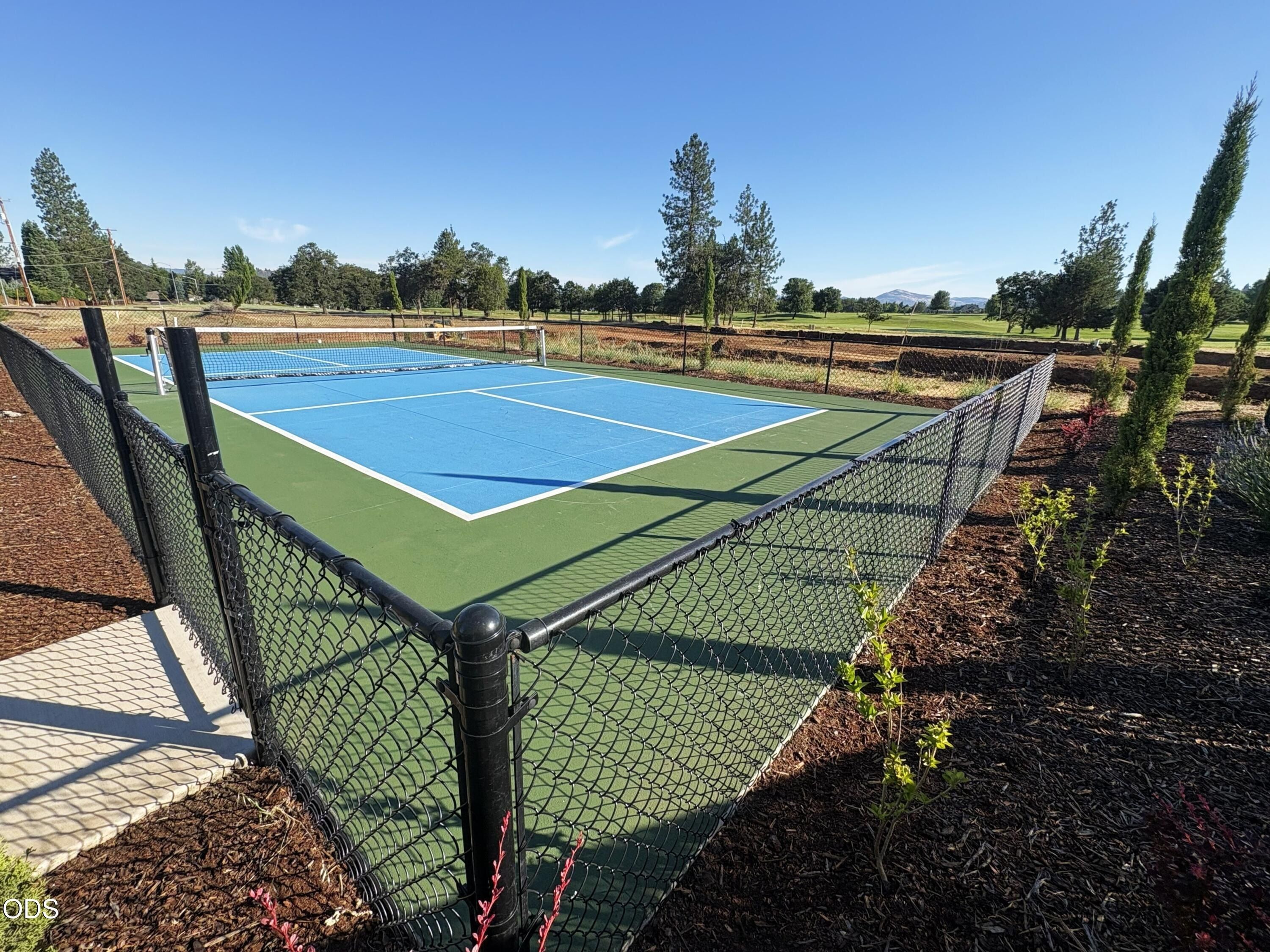 203 Bogey Lane. Eagle Point, OR 97524
