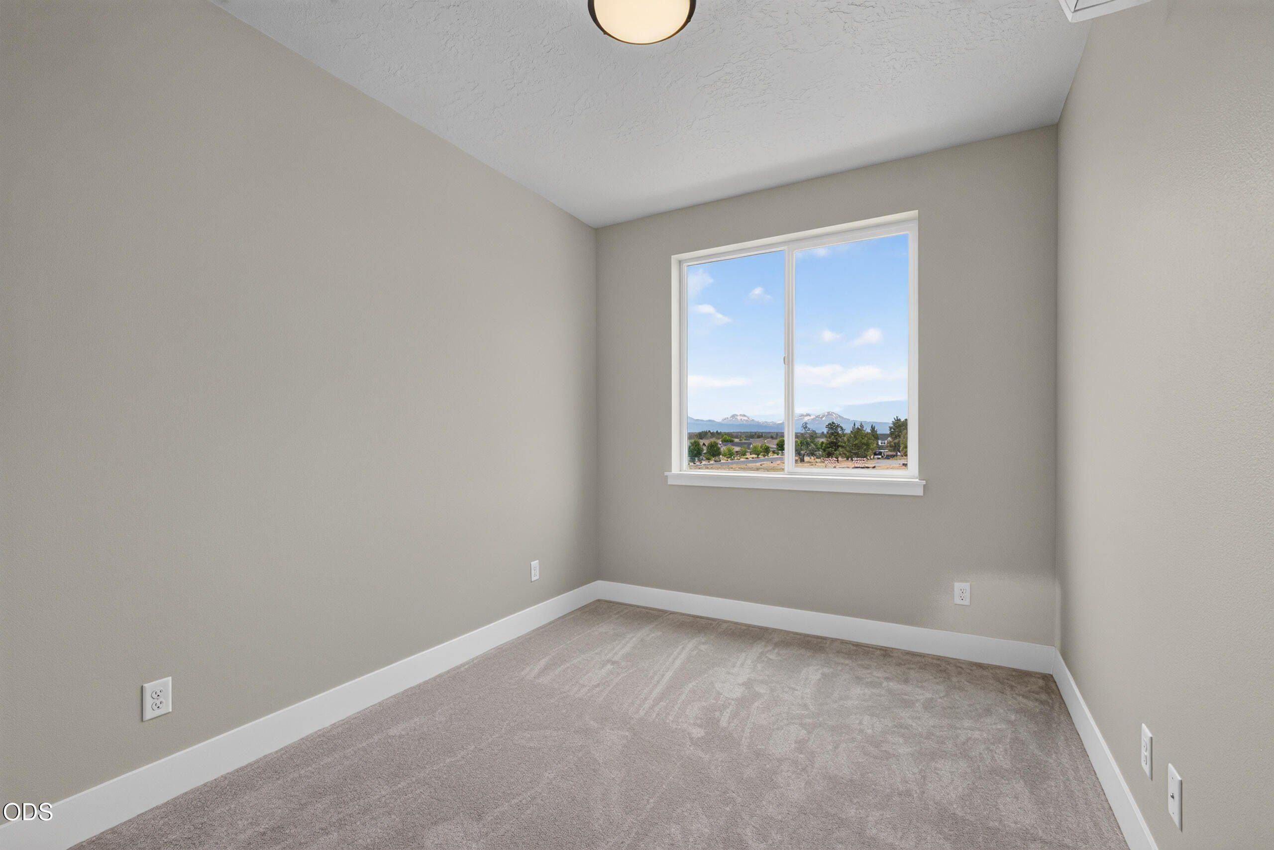 3932 Sw 39Th Street Lot 39. Redmond, OR 97756