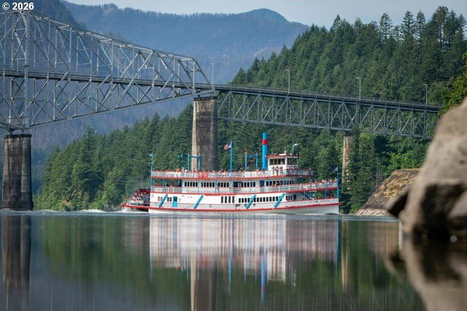 951 Spelling Pl. Cascade Locks, OR 97014
