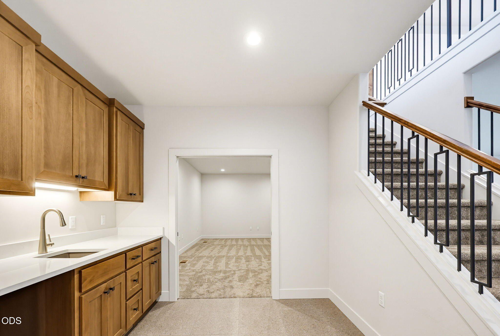 5609 Fallbrook Lane. Medford, OR 97504