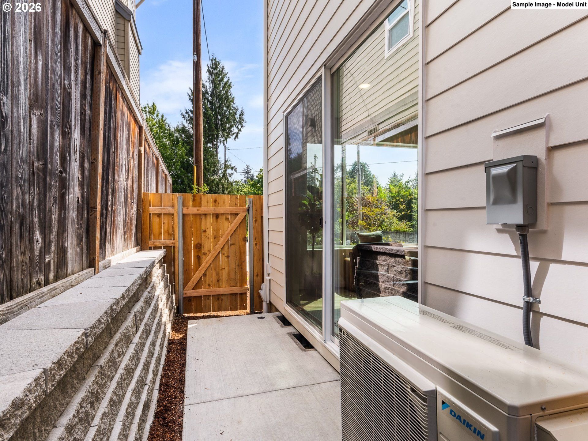 7560 Sw 31St Ave. Portland, OR 97219
