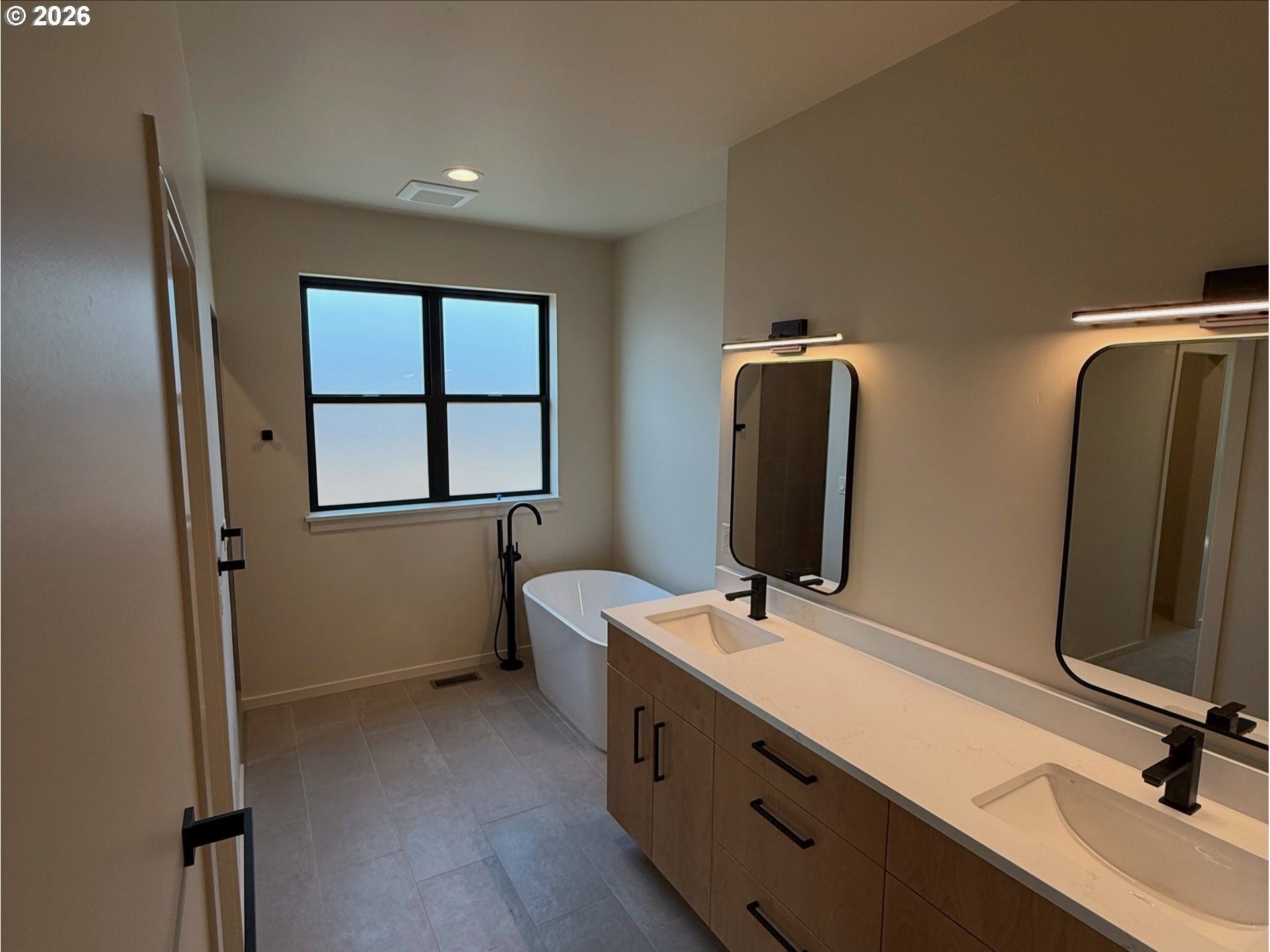 451 Ne Union Loop. Prineville, OR 97754