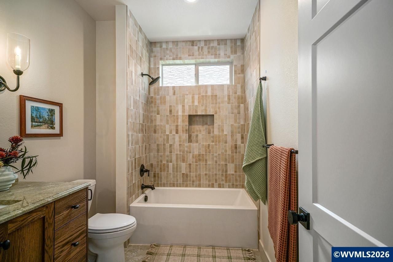 Nw Denton Av. Dallas, OR 97338