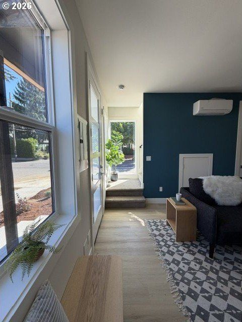 4582 Se Carlton. Portland, OR 97206