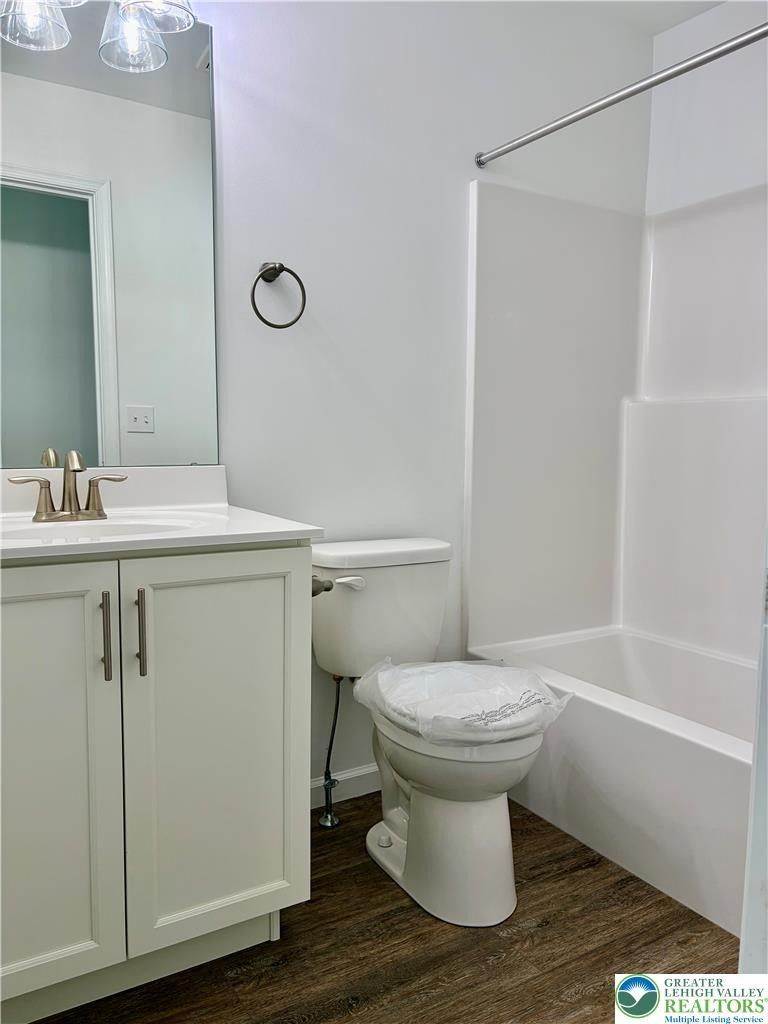 3876 E Grant Street. Slatington, PA 18080