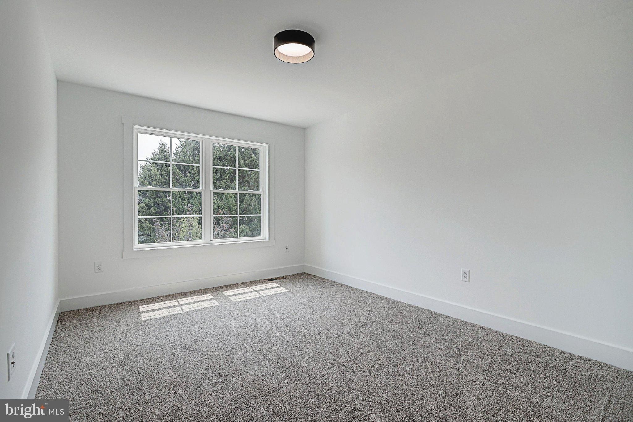 Sawmill Road. Stewartstown, PA 17363