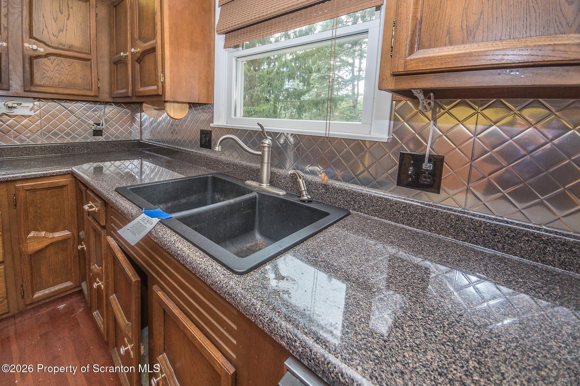 537 Gladiola Drive. Clarks Summit, PA 18411