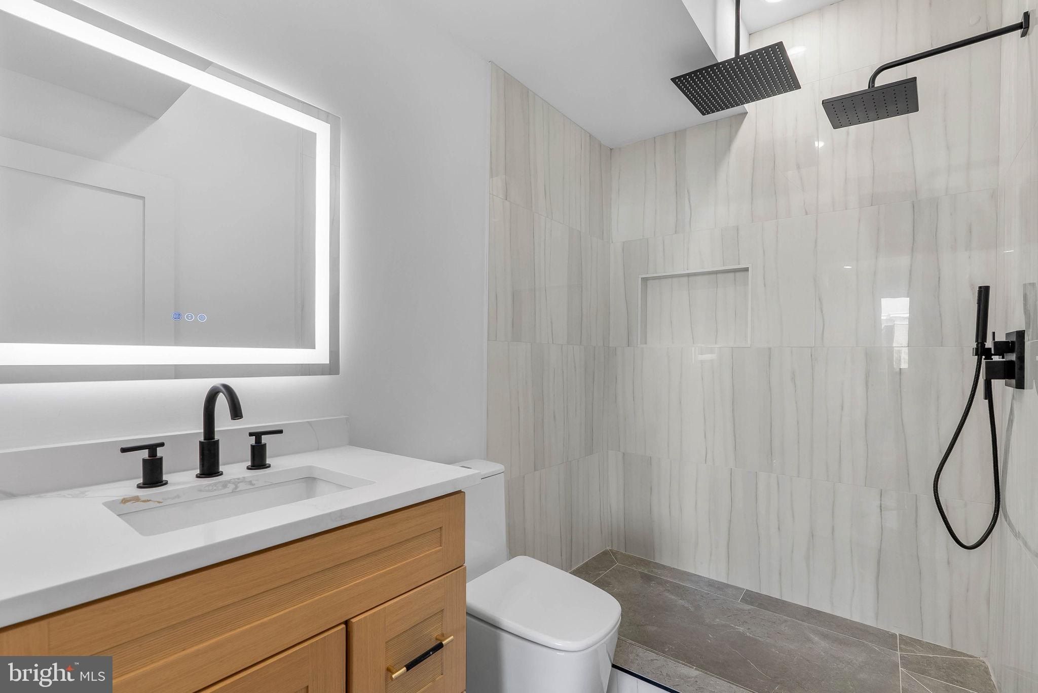2423 Hartranft Street. Philadelphia, PA 19145