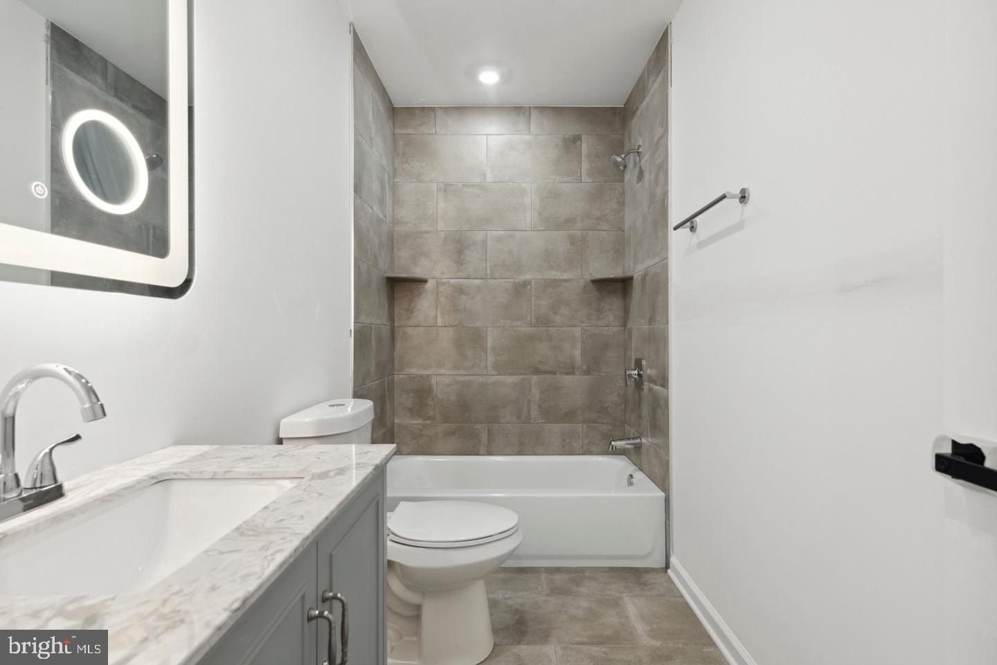 890 N 42Nd Street. Philadelphia, PA 19104