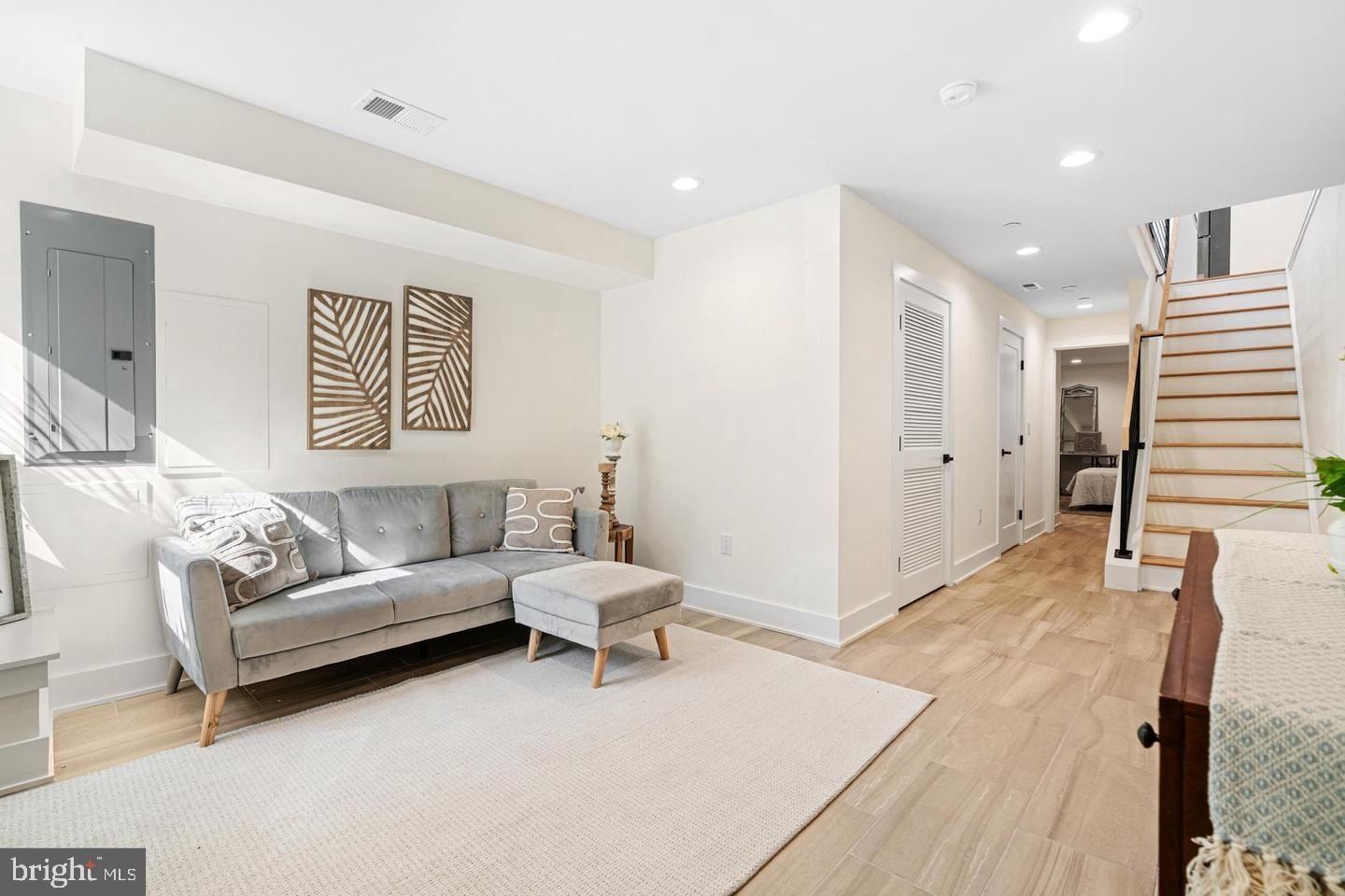 2621 Reed Street. Philadelphia, PA 19146