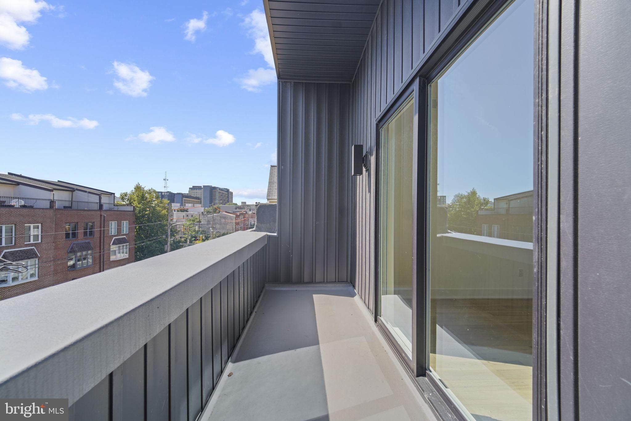 1027 Christian Street. Philadelphia, PA 19147
