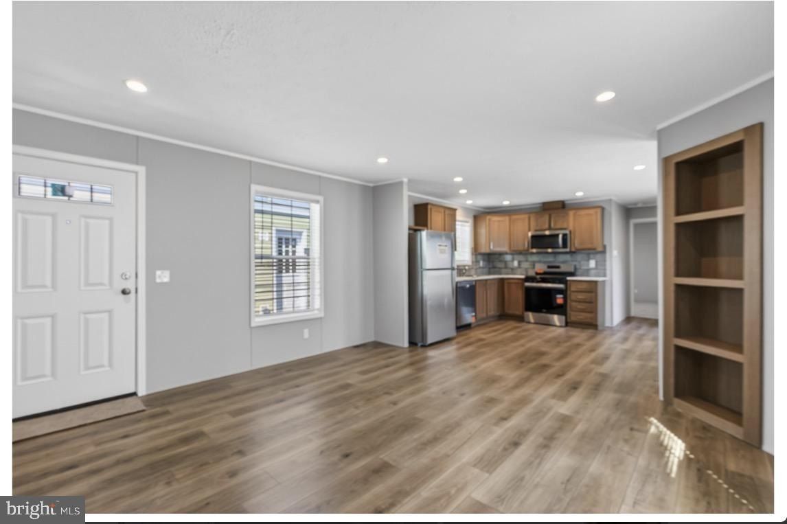 1446 Gibson Road. Bensalem, PA 19020