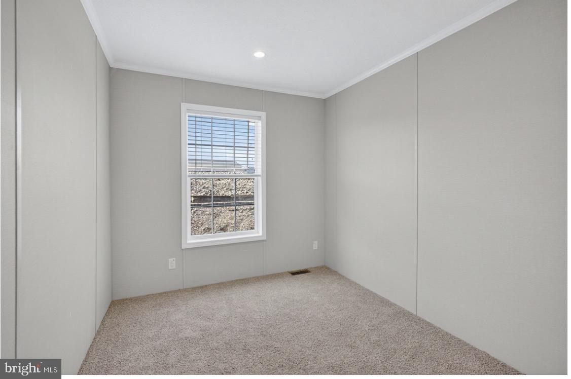 221 Bordic Road. Reading, PA 19606