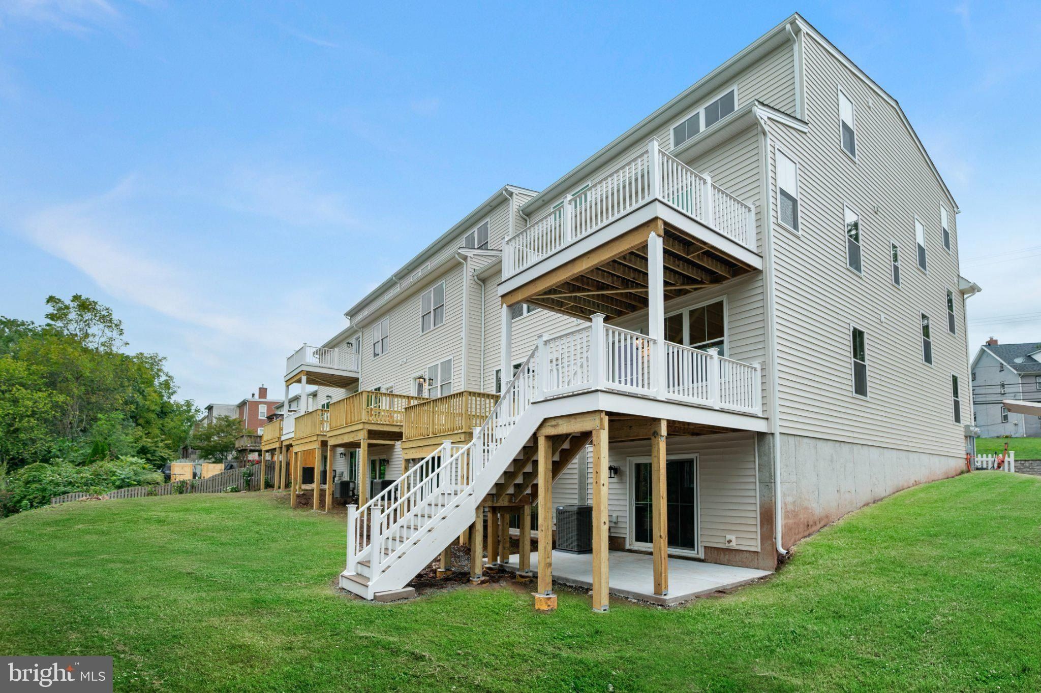 231 2Nd Avenue. Royersford, PA 19468