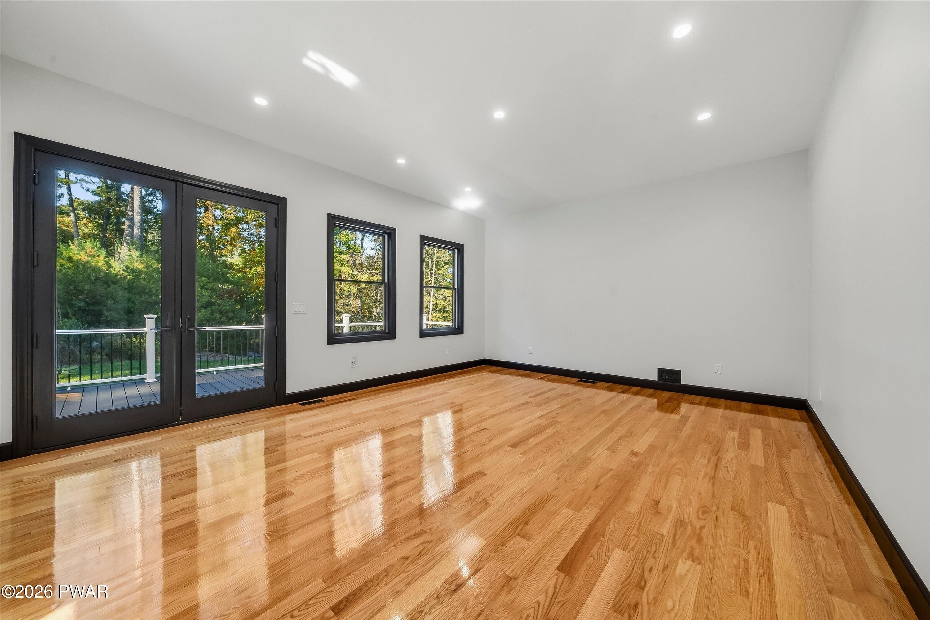 Shadow Lane. Milford, PA 18337