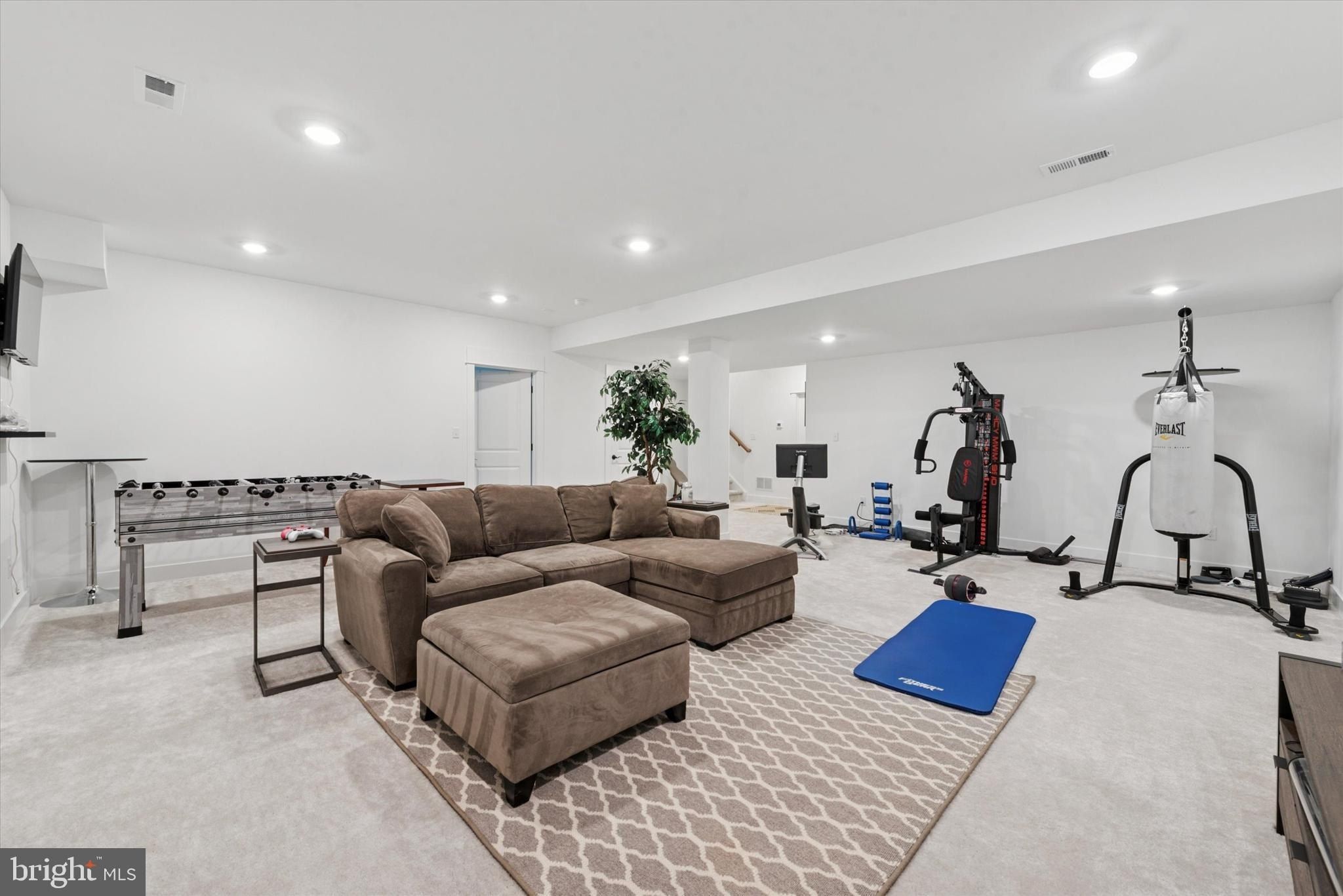 147 Lotus Lane. Malvern, PA 19355