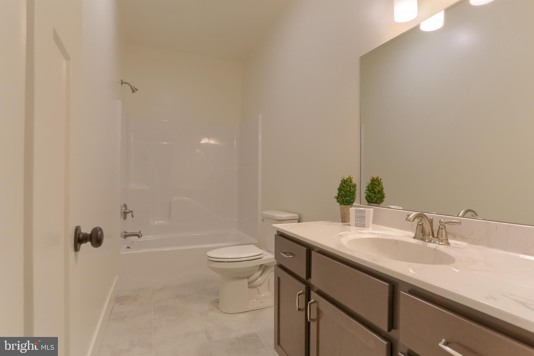 01 Gardenia Lane. Lebanon, PA 17042