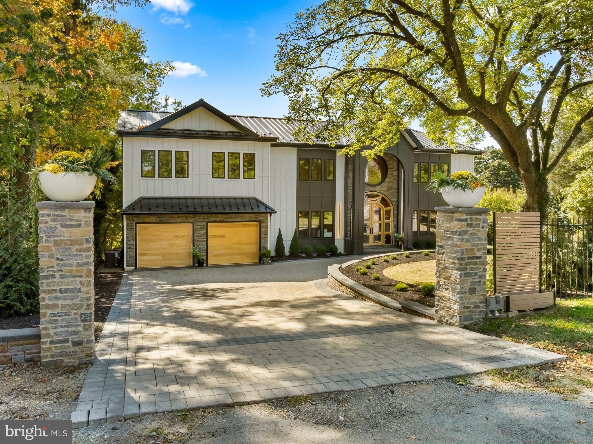 9402 Meadowbrook Avenue. Philadelphia, PA 19118