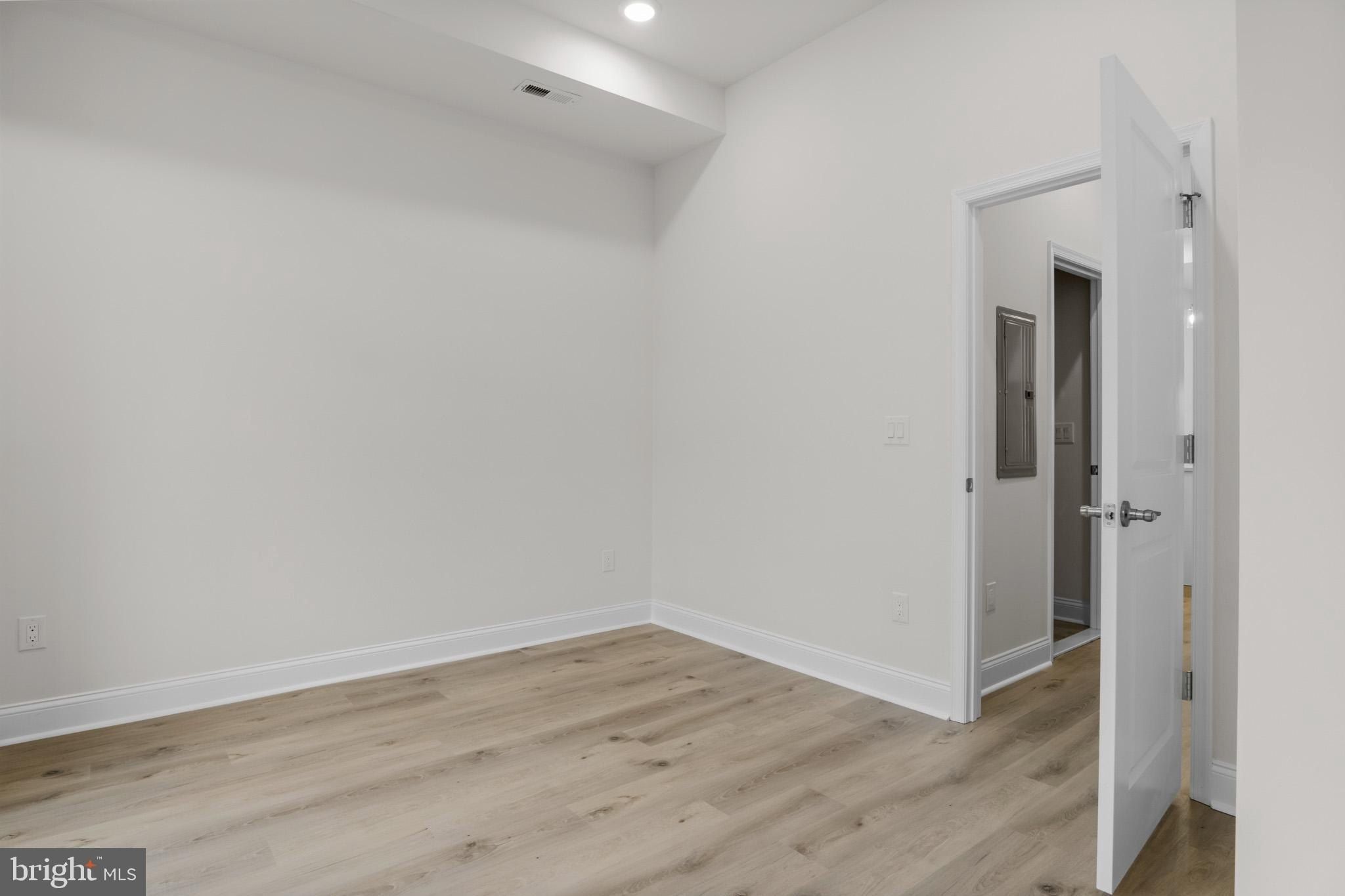2139 N 9Th Street. Philadelphia, PA 19122
