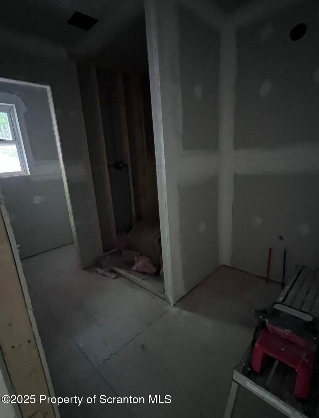 57 Edge Rock Drive. Drums, PA 18222