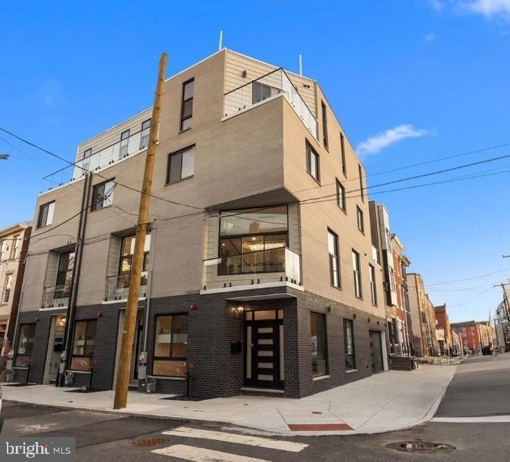 246 Montrose Street. Philadelphia, PA 19147