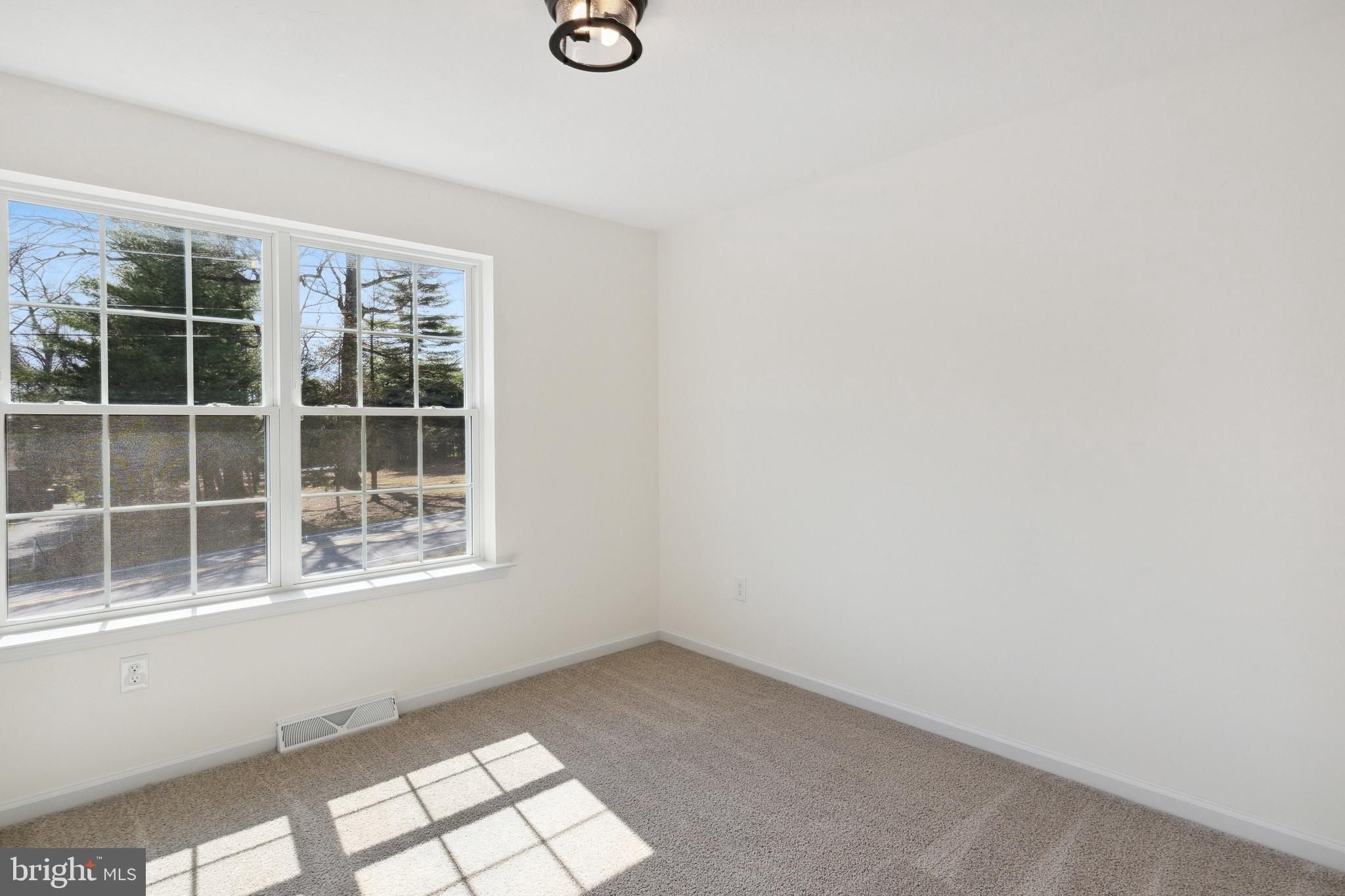 1240 Maple Lane Unit 14. Hanover, PA 17331