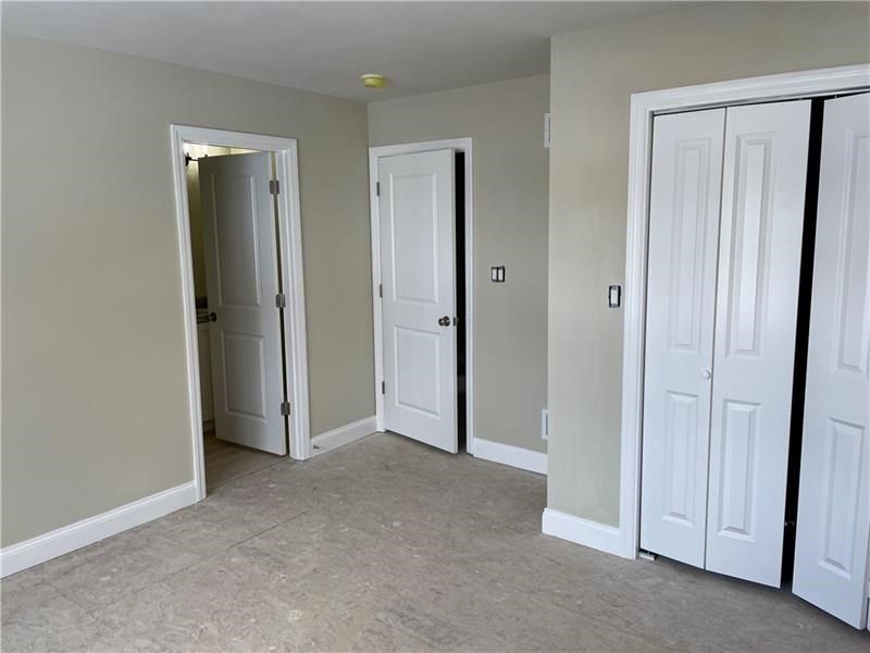 118 Harrowgate Lane. Canonsburg, PA 15317