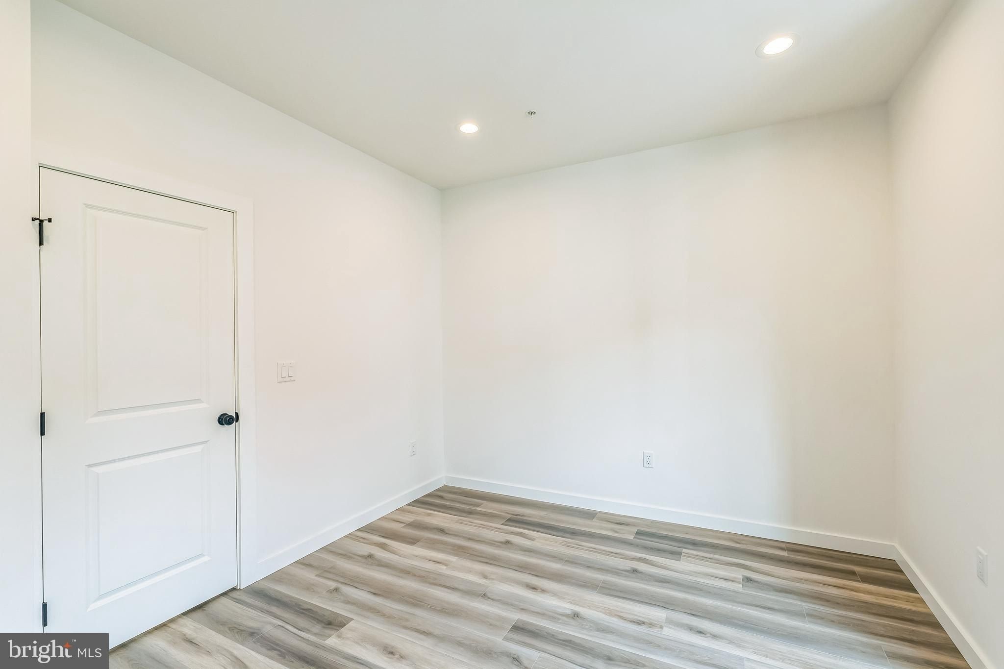 1526 W Seybert Street. Philadelphia, PA 19121