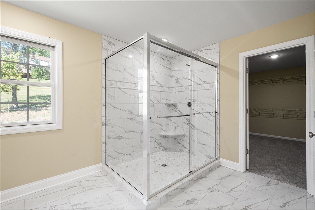 112 Harrowgate Lane. Canonsburg, PA 15317