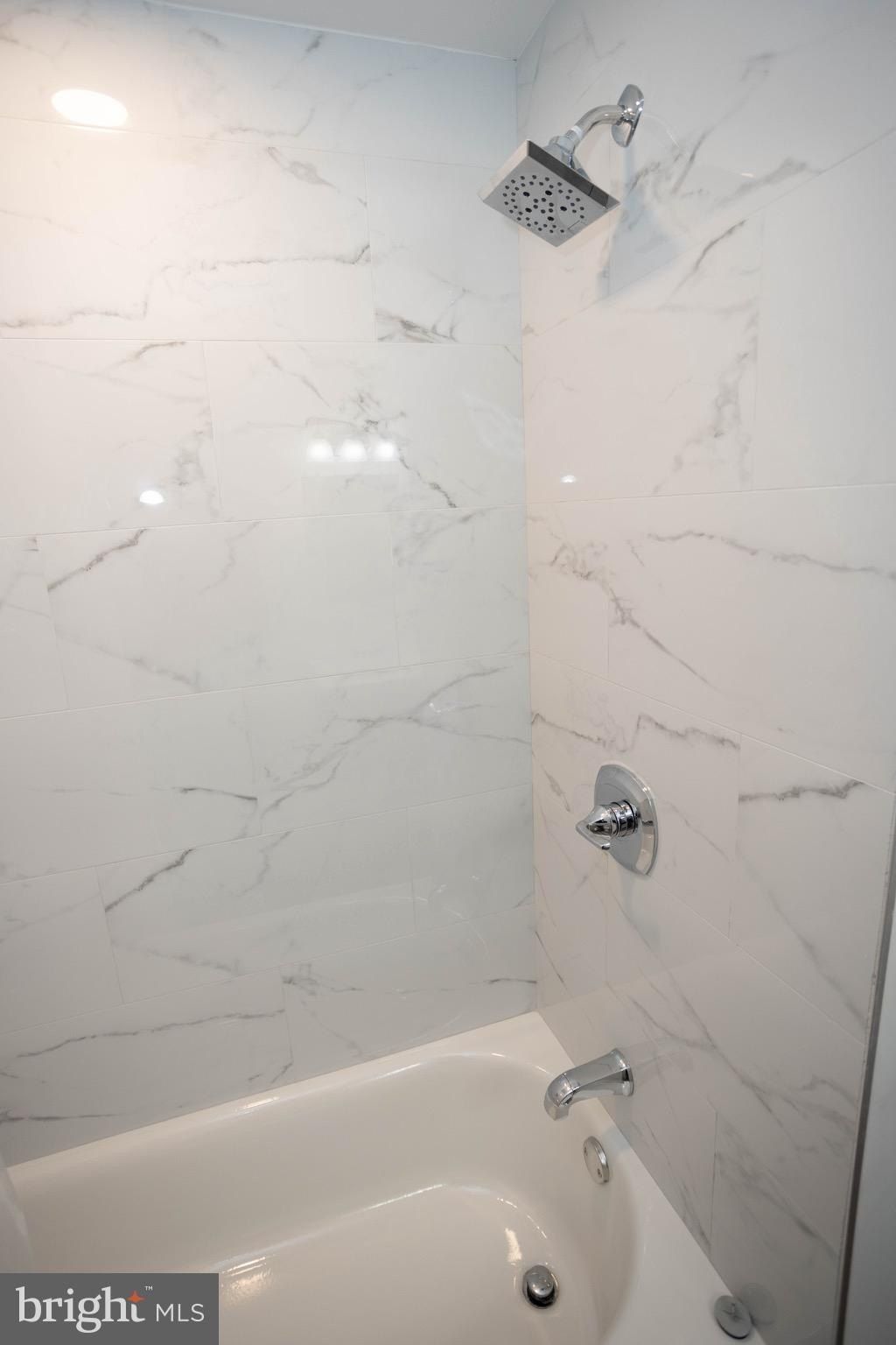 947 S 9Th Street. Philadelphia, PA 19147