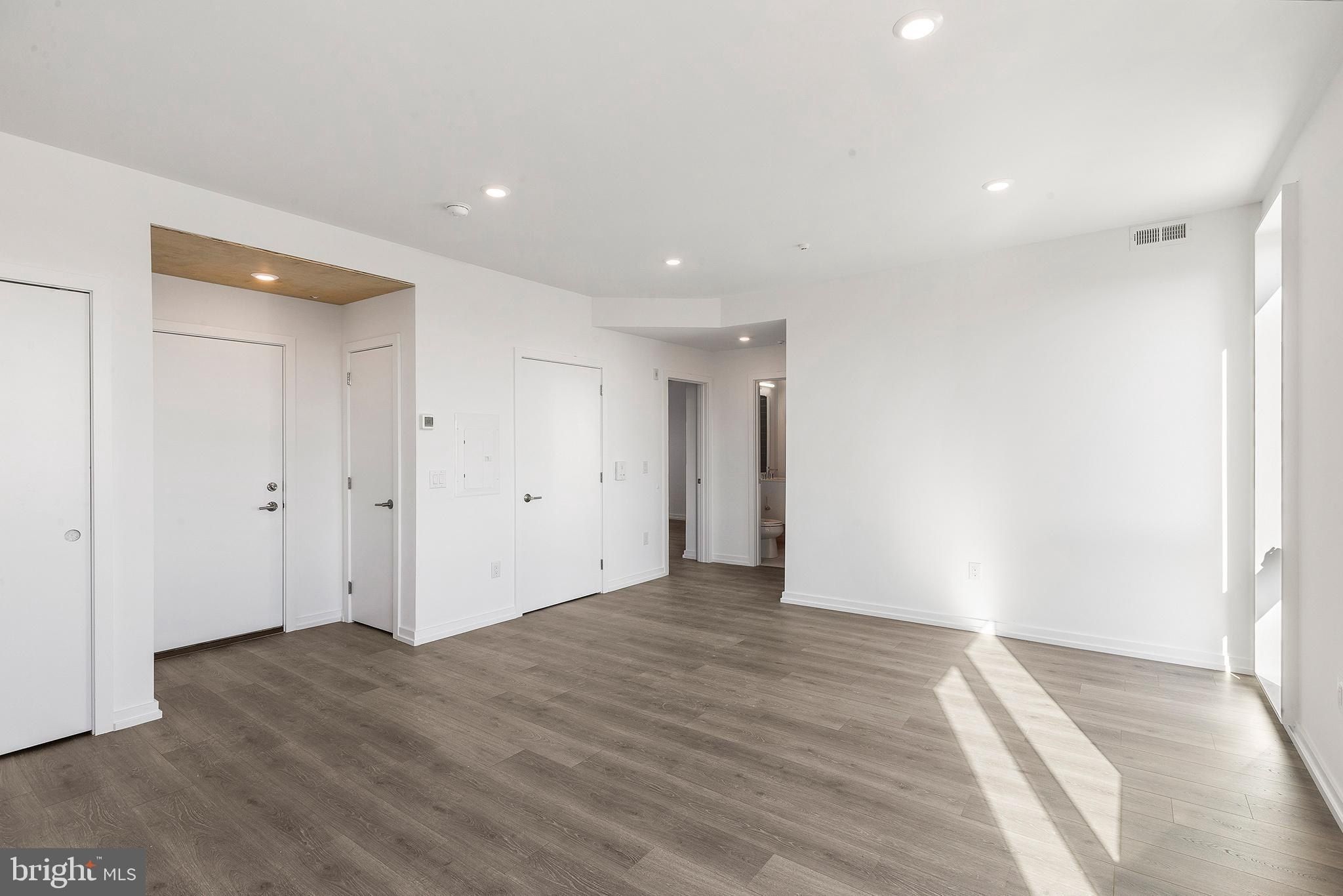 122931 N Front Street. Philadelphia, PA 19122