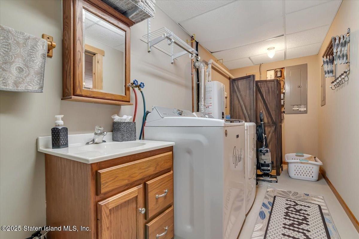 134 Split Rock Road. Dingmans Ferry, PA 18328