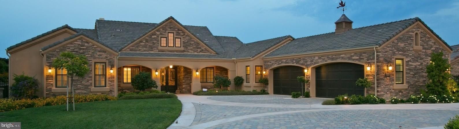 513 Northampton Drive. Lititz, PA 17543