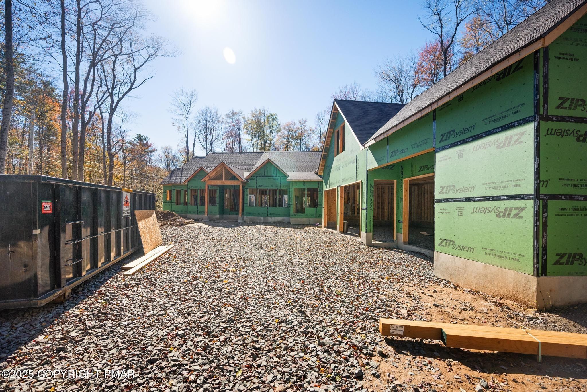 105 Boones Trail. Pocono Pines, PA 18350