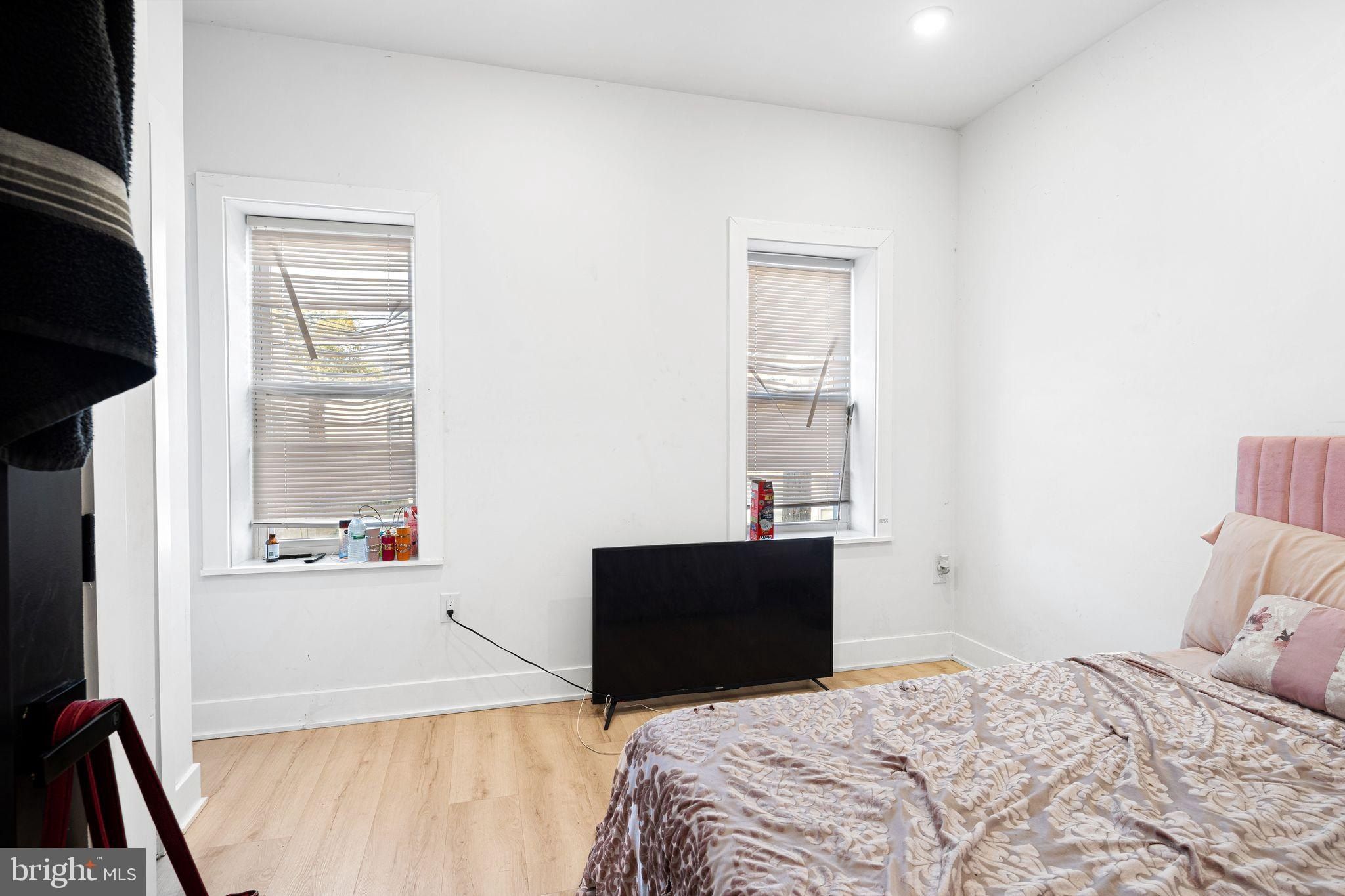 916 W Somerset Street. Philadelphia, PA 19133