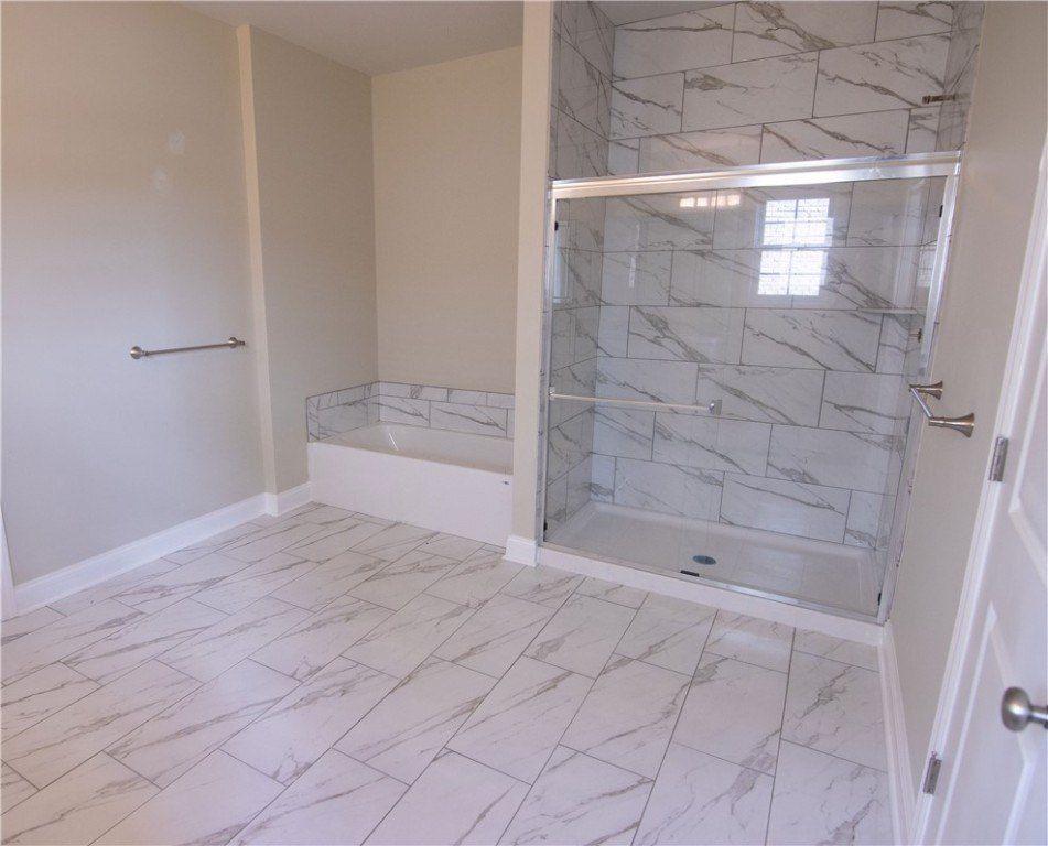 108 Harrowgate Lane. Canonsburg, PA 15317