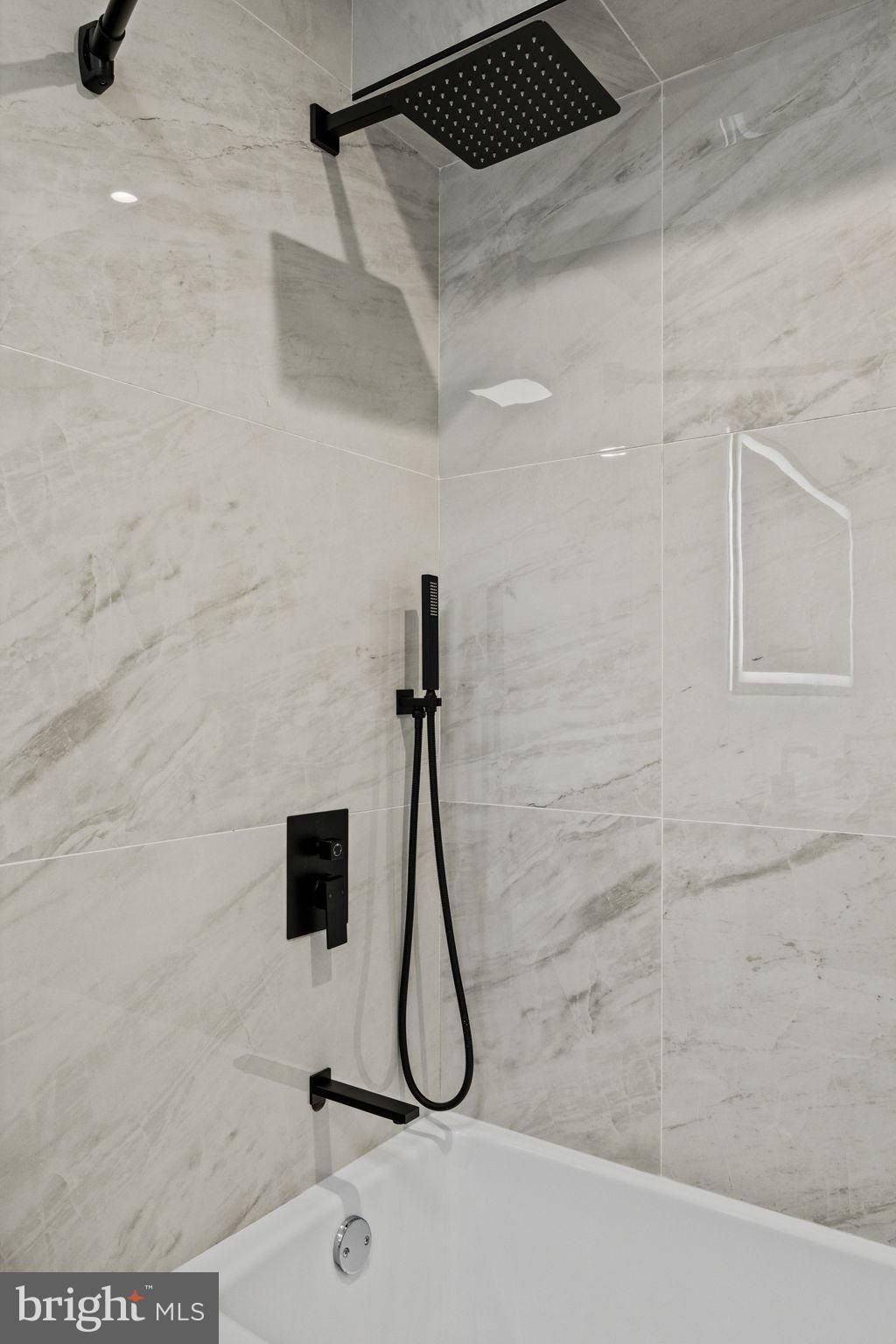 2715 W Flora Street. Philadelphia, PA 19121